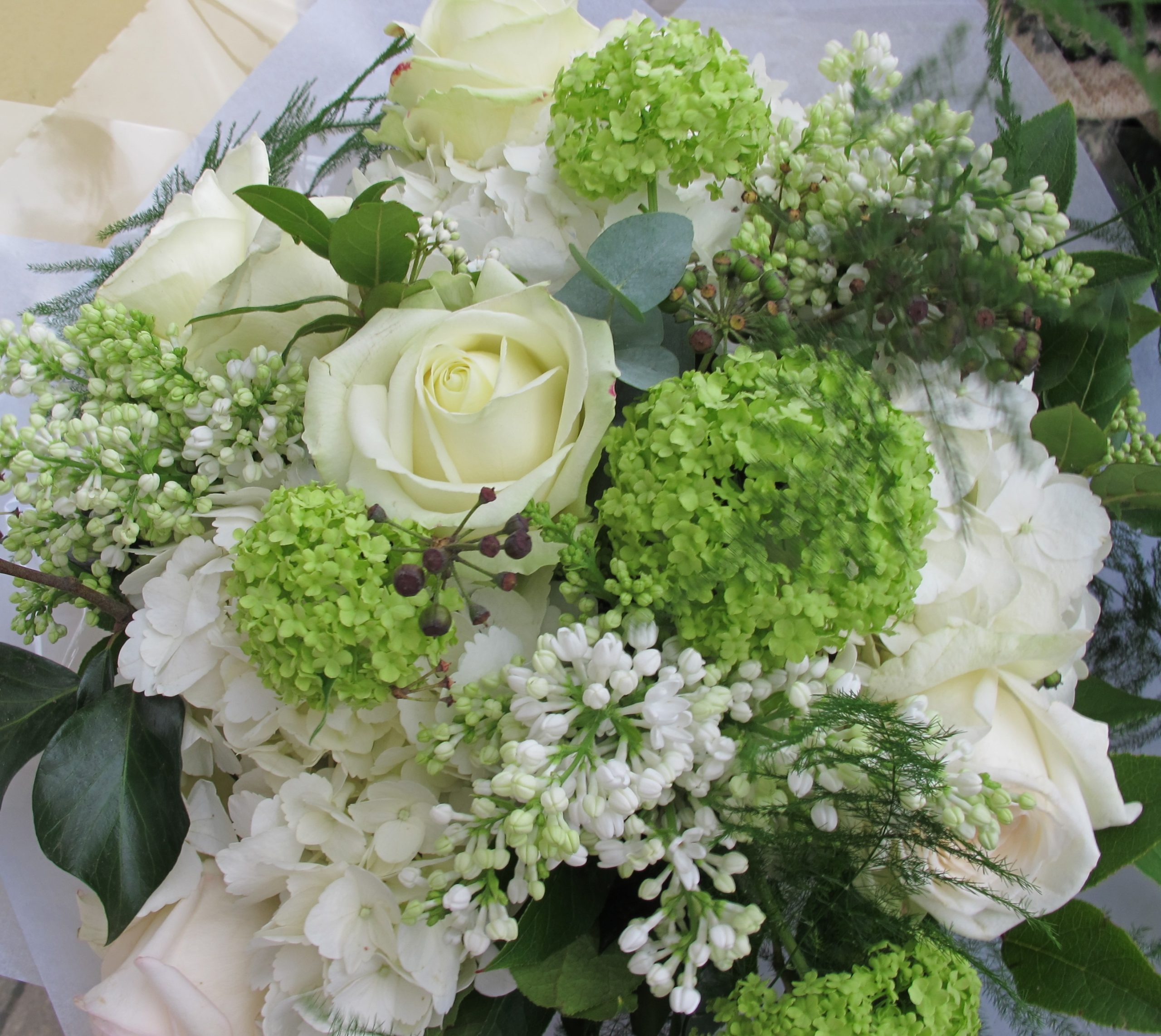 Classic White and Green – Luna Stein Florist